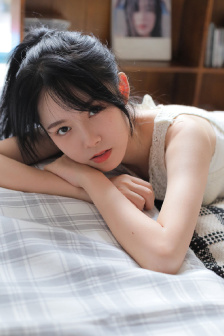 美女小鸡